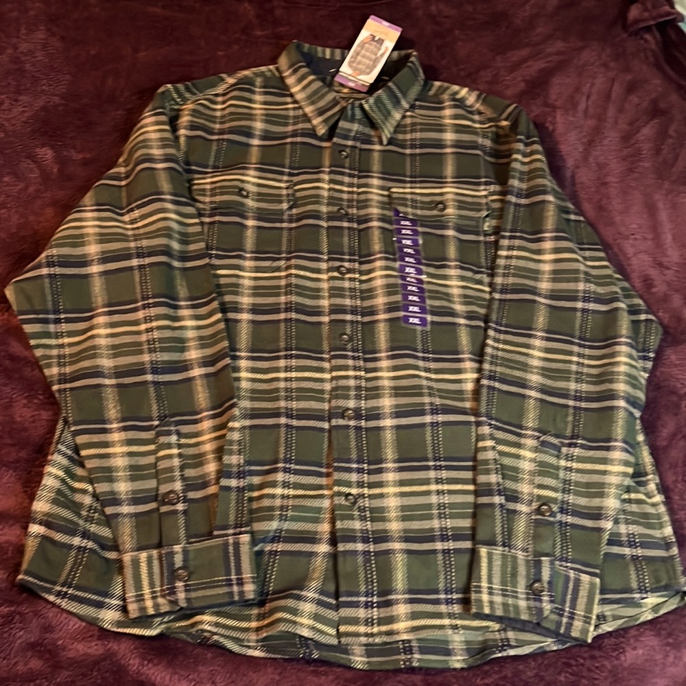 Woolrich button down with side pockets.
